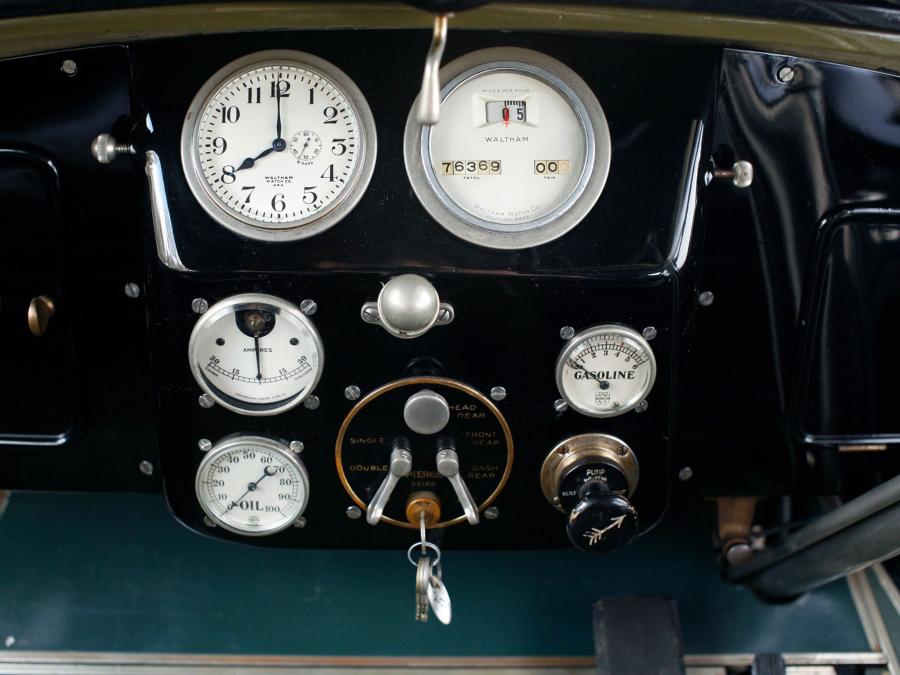  Pierce-Arrow Model 31 7-Passenger Tourer 1919 года  (фото 5 из 7)